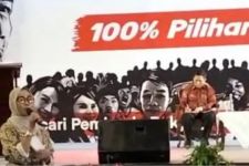 Mak-Mak di Surabaya Usulkan Ganjar dan Airlangga Sebagai Pengganti Jokowi - JPNN.com Jatim