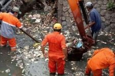 16 Sungai di Bekasi Berstatus Kritis, Pemerintah Ajak Warga Jaga Kelestarian Lingkungan - JPNN.com Jabar