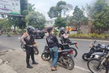 Pria Ini Diberhentikan Polisi Karena Tidak Memakai Plat Nomor Kendaraan, Ternyata Dia Seorang... - JPNN.com Lampung