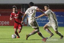 Gol Tunggal Samsul Arif Bawa Persis Solo Berjaya atas Persija Jakarta - JPNN.com Jateng