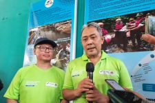 203,6 Kilogram Sampah Sukses Diangkut dari Sungai Ciliwung - JPNN.com Jabar