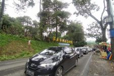 Libur Tahun Baru Imlek 2023, Polisi Terapkan One Way di Kawasan Lembang Bandung - JPNN.com Jabar