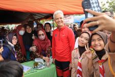 Cara Unik Ganjar Rayakan Ulang Tahun Megawati Soekarnoputri, Lihat! - JPNN.com Jateng