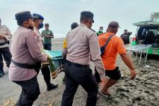 Pemancing Meninggal Dunia di Pantai Pandansari Bantul  - JPNN.com Jogja