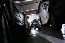 Yang Biasa Parkir di Mal Hati-Hati, Pelaku Pencurian Pecah Kaca Mobil Masih Berkeliaran - JPNN.com Jatim