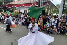 Tarian Sufi Karnaval Kebudayan Harlah 1 Abad NU Pecahkan Rekor MURI - JPNN.com Jatim