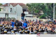 Seusai Bentrok, 16 Orang Suporter PSIS Semarang Diperiksa Polisi - JPNN.com Jateng