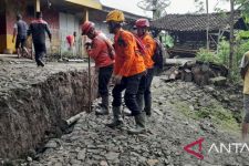 Ambles 5 Senti Tiap 2 Jam, Lokasi Tanah Gerak di Ponorogo Masuk Zona Merah - JPNN.com Jatim