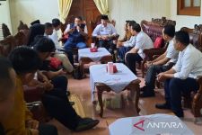Peserta Seleksi Perangkat Desa Demo di Kudus, Bupati Hartopo Tak Bisa Penuhi Tuntutannya, Tetapi - JPNN.com Jateng