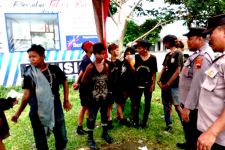 Cegah Kejahatan Jalanan, Polisi Brebes Bina Anak Punk - JPNN.com Jateng