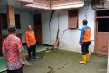 Bencana Tanah Gerak di Trenggalek Rusak Puluhan Rumah Warga, Alamak - JPNN.com Jatim