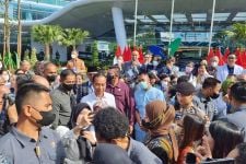 Indonesia Minim Dokter Spesialis, Presiden Jokowi Beri Intruksi Khusus ke Nadiem Makarim - JPNN.com Jabar