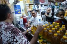 Sidak ke Pasar Tagog Padalarang, Wamendag Temukan Harga MinyaKita Dijual Mahal - JPNN.com Jabar