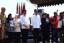 Ribuan Warga di Blora Terima Sertifikat Tanah dari Jokowi - JPNN.com Jateng