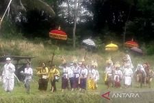 Jelang Nyepi, Umat Hindu di Magelang Laksanakan Upacara Melasti - JPNN.com Jateng