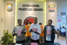 Polisi Ringkus Kurir Narkoba Jaringan Sumatera, 3 Kg Ganja Diamankan - JPNN.com Jatim