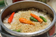 Tips Memasak Nasi Liwet yang Sedap dan Gurih, Hanya Pakai Rice Cooker - JPNN.com Jogja