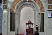 Miris, Setelah Ada Al Jabbar, Masjid Raya Bandung Milik Pemprov Jabar Terkesan Dilupakan - JPNN.com Jabar