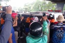 Akhirnya, Jenazah Perempuan Korban Perahu Tambang di Mastrip Ditemukan - JPNN.com Jatim