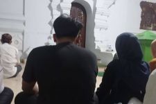 Makam Sultan Maulana Hasanuddin Banten Dipadati Peziarah - JPNN.com Banten
