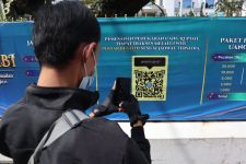 Antusiasme Warga Bandung Tukar Uang Baru Lebaran di Bank Indonesia Jabar - JPNN.com Jabar