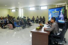 Polisi Hipnoterapi Puluhan Remaja Pelanggar Lalu Lintas di Surabaya - JPNN.com Jatim
