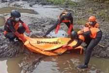 Terseret Arus Sungai Brantas Saat Mencari Biawak, Dimas Ditemukan dengan Kondisi Nahas - JPNN.com Jatim