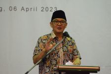 5 Kecamatan Dilanda Bencana Pascalebaran, Iwan Setiawan Minta BPBD Tetapkan Status Tanggap Darurat - JPNN.com Jabar