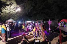 Festival Layang-Layang LED di Pantai Lombang Sumenep Ditonton Ribuan Orang - JPNN.com Jatim