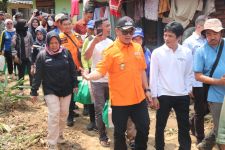 1.001 Warga Jadi Korban Banjir Leuwisadeng Bogor - JPNN.com Jabar