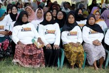 Sukarelawan Ganjar Sejati Berikan Penyuluhan Budi Daya Ikan di Subang - JPNN.com Jabar