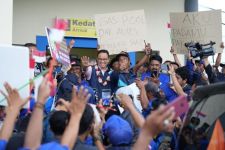 Anies Baswedan Minta Restu Pengasuh Ponpes Jember yang Jadi Langganan SBY - JPNN.com Jatim
