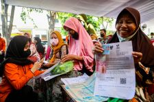 Kantor Pos salurkan BLT Hingga Malam Hari, Pemkot Surabaya Protes - JPNN.com Jatim