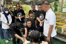 FKH Unair Bantu Tingkatkan Produktivitas Peternakan Kambing di Desa Cipatat - JPNN.com Jatim