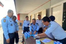 Pegawai Lapas Situbondo Mendadak Dites Urine, Hasilnya Begini - JPNN.com Jatim