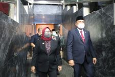 So Sweet! Ketua DPRD Kabupaten Bogor Beri Ucapan Selamat Ulang Tahun Secara Khusus untuk Ade Yasin - JPNN.com Jabar