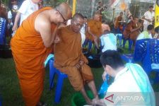Rombongan Biksu Thudong Akhirnya Sampai di Kawasan Candi Borobudur - JPNN.com Jateng