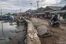 Ada Fenomena Fase Bulan Baru, Warga Diimbau Waspada Banjir Rob - JPNN.com Banten