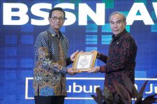 Sultan HB X dapat Penghargaan Adhipati Sanapati - JPNN.com Jogja