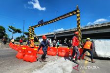 Polisi Lakukan Uji Coba Rekayasa Lalu Lintas di Jalan Kaligawe Semarang - JPNN.com Jateng