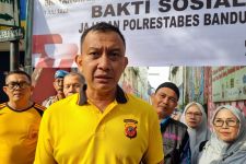 Semarakkan HUT Bhayangkara ke-77, Polrestabes Bandung Gelar Aksi Bersih-Bersih Rumah Ibadah - JPNN.com Jabar