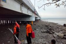 Pengendara Motor Nekat Loncat dari Jembatan Suramadu, Sempat Pesan Ini kepada Istri - JPNN.com Jatim