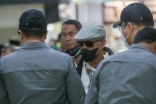 Dosen di Tulungagung Dideportasi Lewat Bandara Juanda, Dipulangkan ke Singapura - JPNN.com Jatim