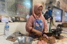 Jelang Iduladha, Harga Ayam di Pasar Surabaya Melonjak - JPNN.com Jatim