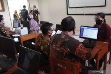 Waduh, Banyak Siswa Miskin di Jateng Tak Terakomodasi PPDB SMA-SMK - JPNN.com Jateng