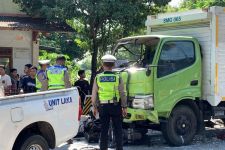 Kecelakaan Maut 3 Sepeda Motor Vs Truk di Kendal, 4 Orang Tewas - JPNN.com Jateng