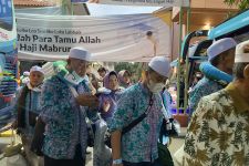 Pemberian Tambahan Kuota Air Zam-zam di Asrama Haji Dilakukan Bertahap - JPNN.com Jatim