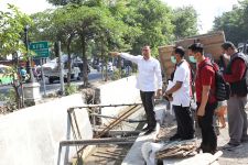 Pemkot Surabaya Siapkan Rp310 Miliar untuk Pengerjaan 60 Titik Drainase - JPNN.com Jatim