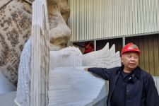 Melihat Proses Pembuatan Patung Burung Garuda Istana Kepresidenan IKN di Bandung - JPNN.com Jabar