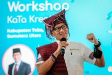 Menparekraf Sandiaga Uno Dorong Masyarakat Manfaatkan Potensi Ekonomi Kreatif Danau Toba - JPNN.com Sumut